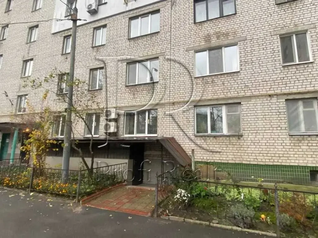 торгові площі Київ, Подільський, Почайнинська 57/59