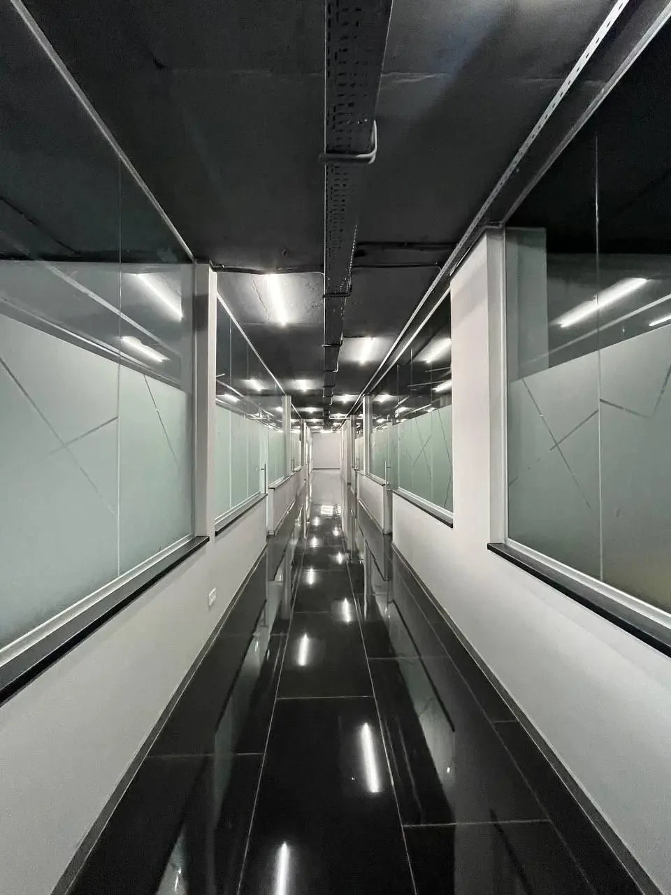 Здається в оренду офіс. 6 поверх. 2