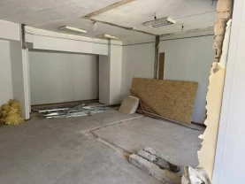 торгові площі Київ, Голосіївський, Васильківська 3