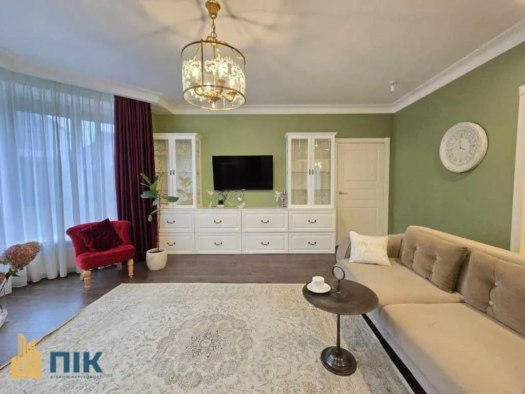 7-к квартира Бучанський, Софіївська Борщагівка, Радужная 10