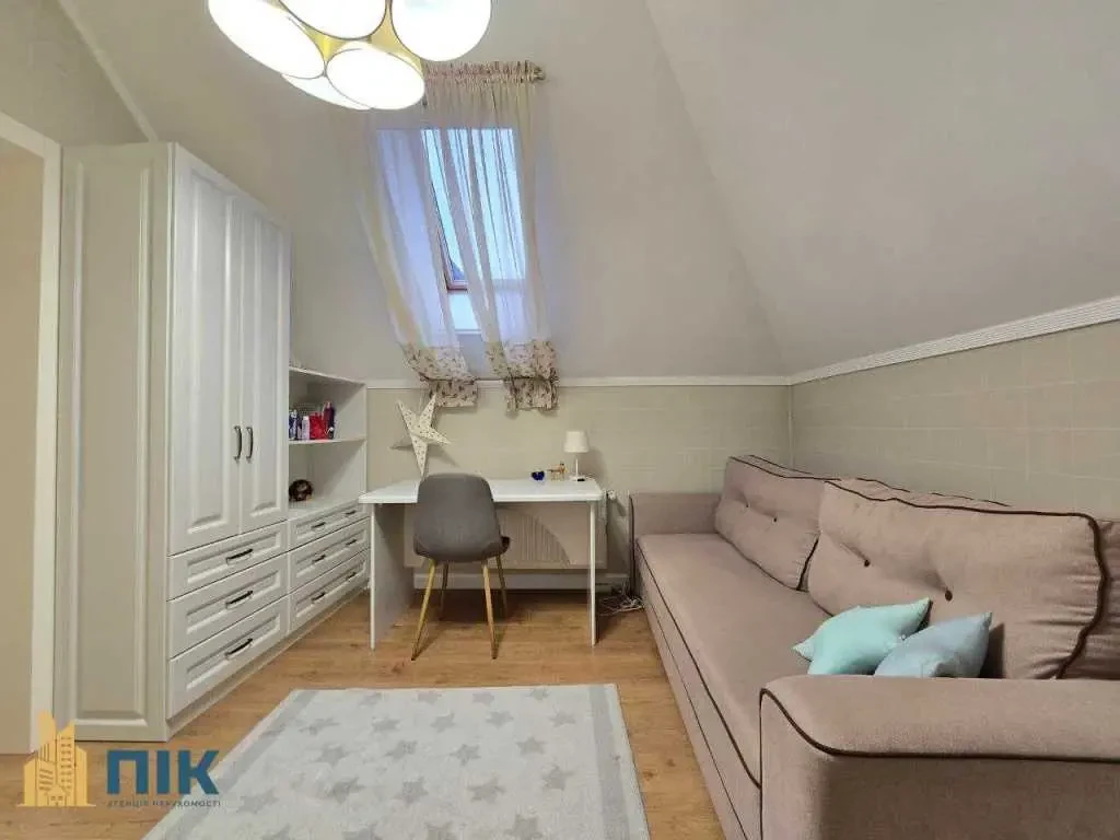 7-к квартира Бучанський, Софіївська Борщагівка, Радужная 21