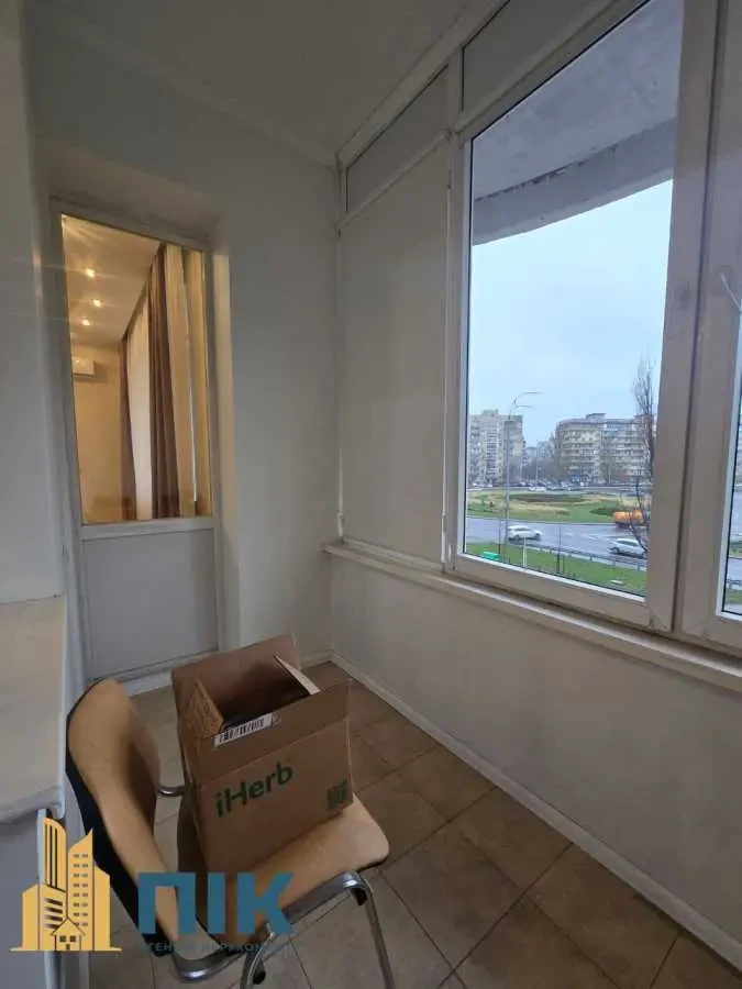 4-к квартира Київ, Оболонський, Героїв Сталінграду 8 9