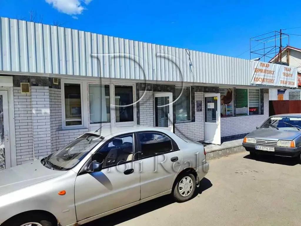 торгові площі Бучанський, Ірпінь, Центральна вулиця 6/1 14