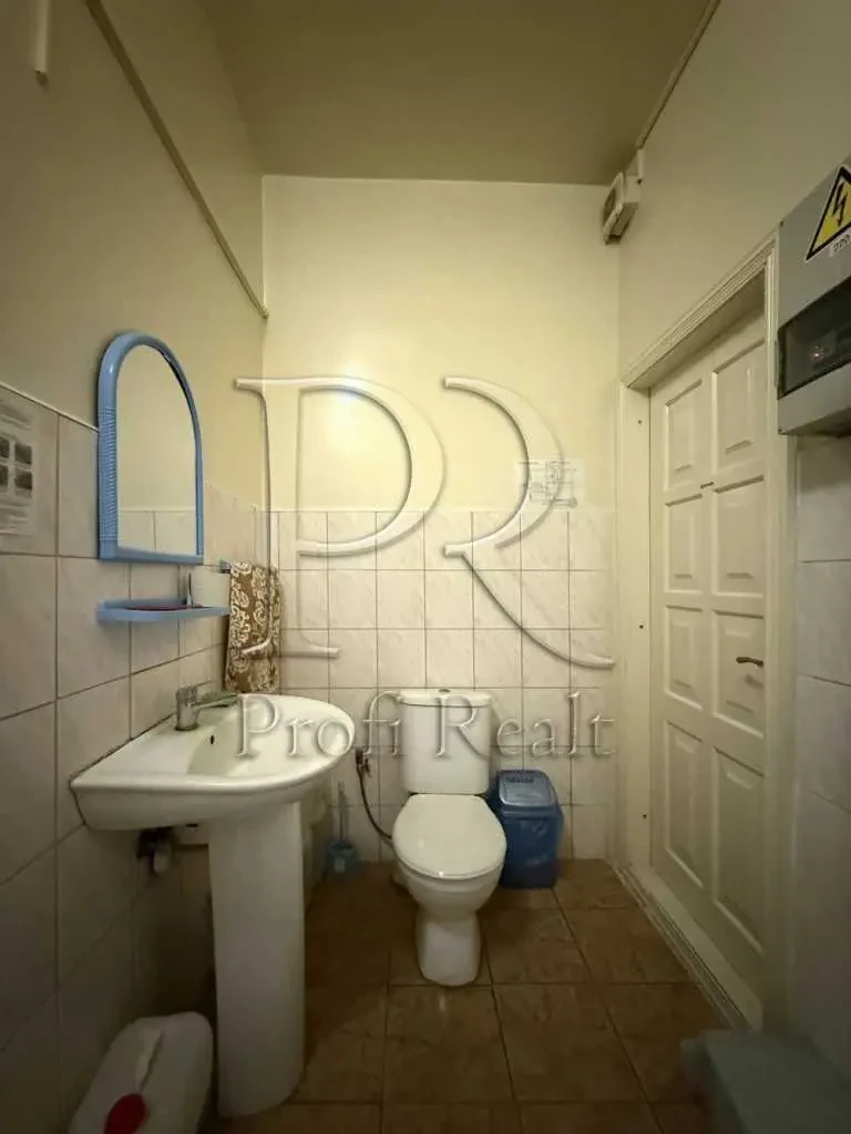 приміщення, будівлі Вишгородський, Старі Петрівці, Князя Святослава .. 11