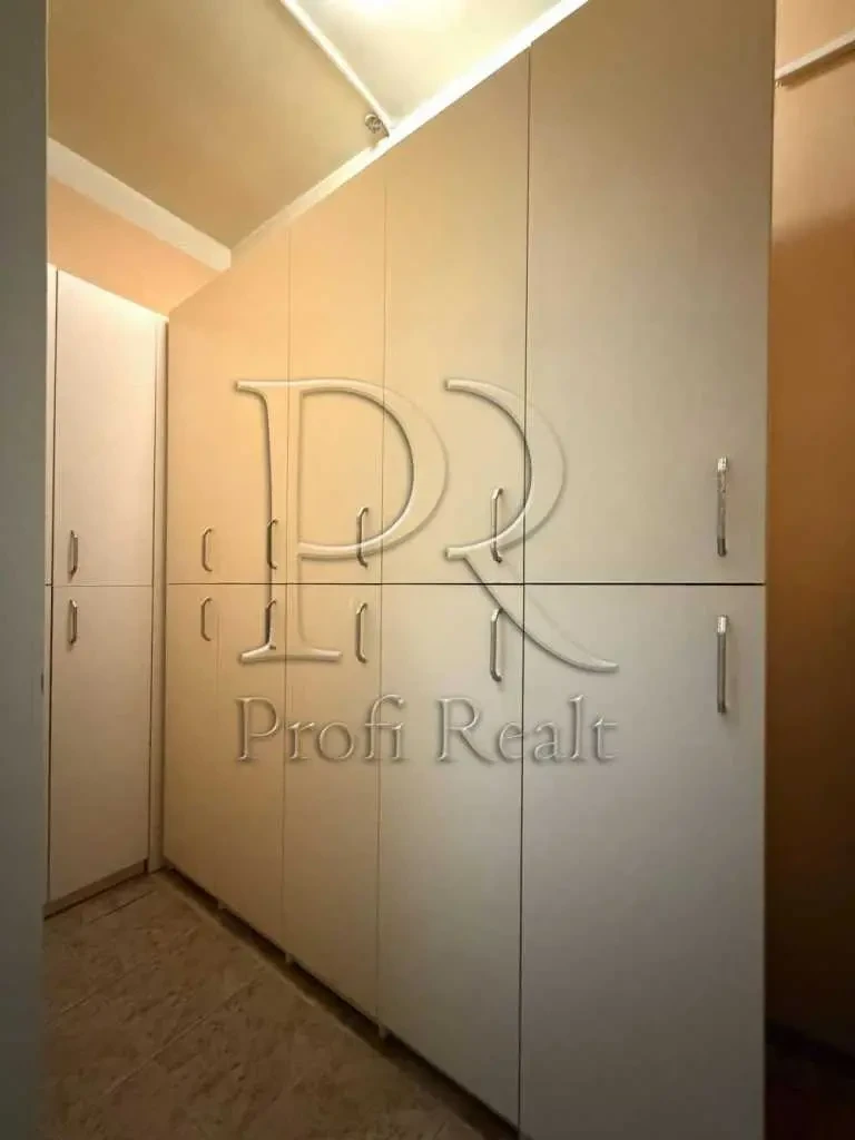 приміщення, будівлі Вишгородський, Старі Петрівці, Князя Святослава .. 13