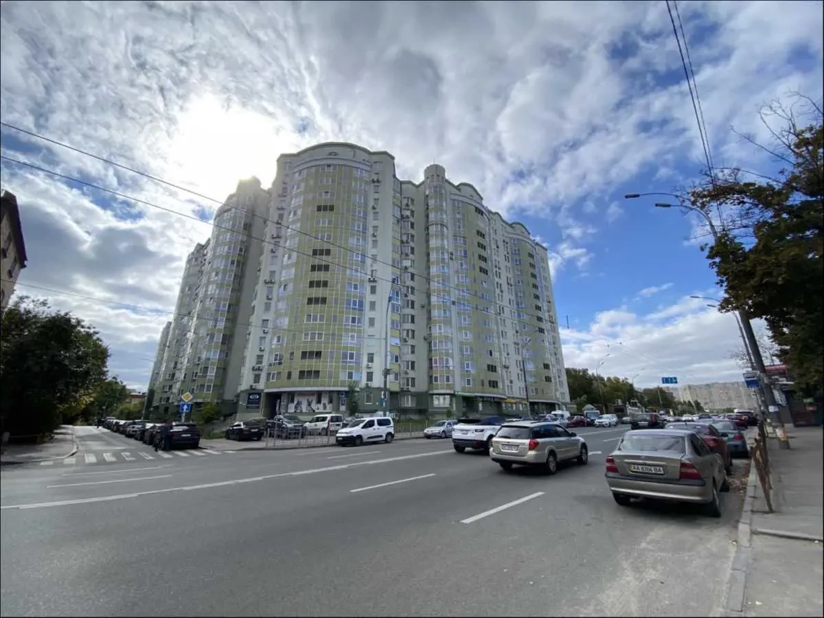 приміщення, будівлі Київ, Голосіївський, Коломийський 17/31А 13