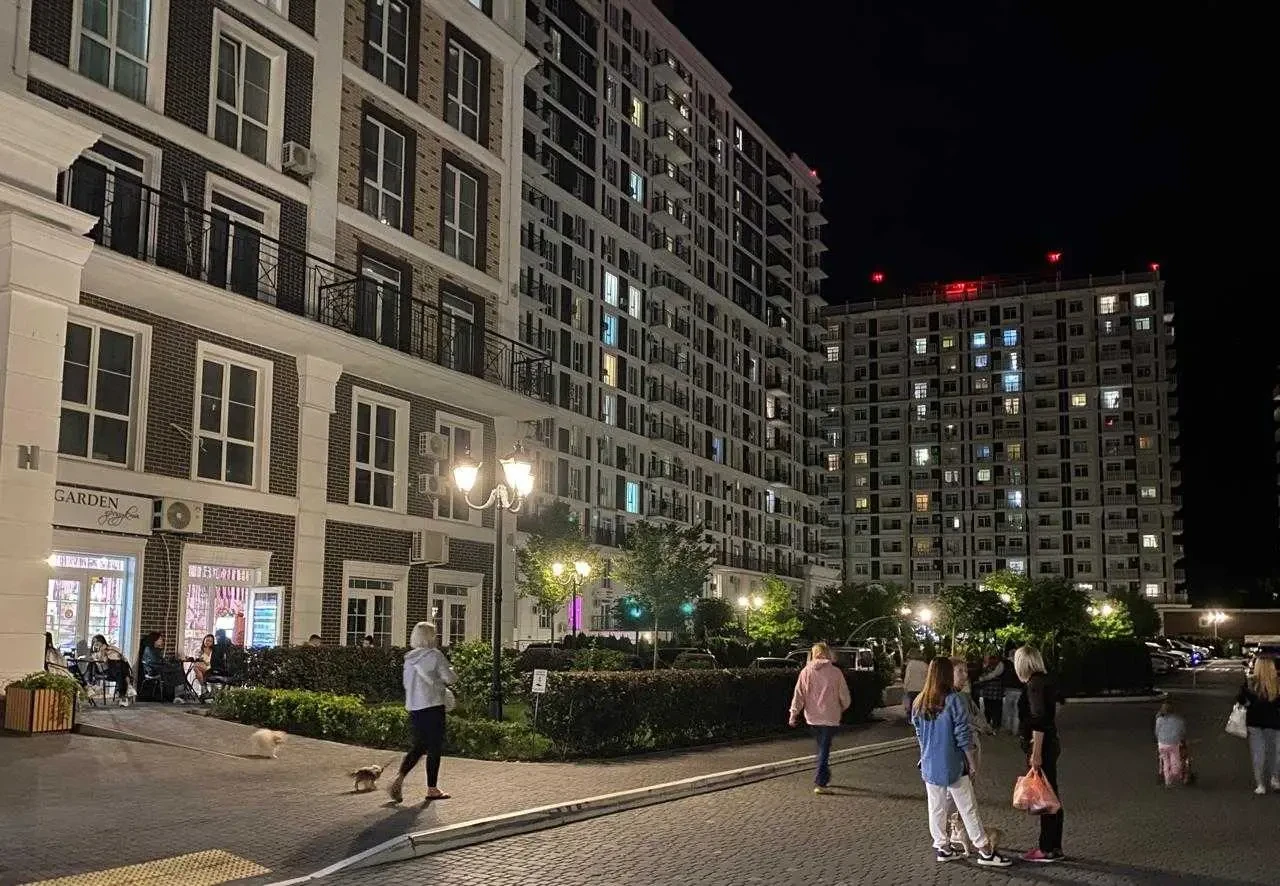 торгові площі Київ, Голосіївський, Михайла Максимовича 26 12