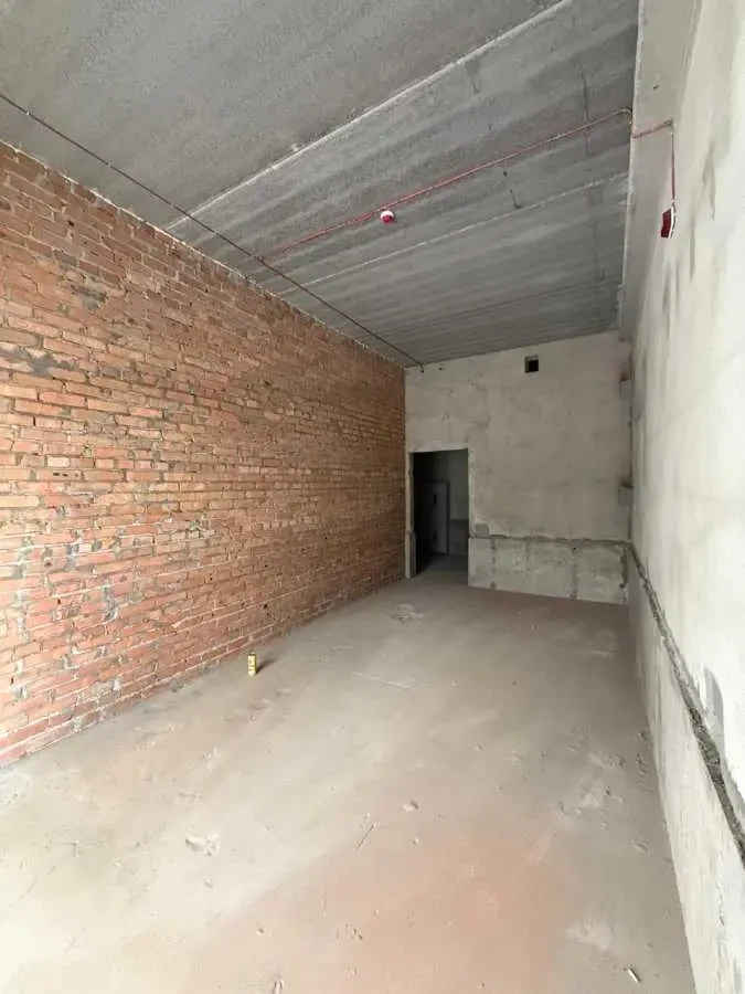 торгові площі Київ, Голосіївський, Михайла Максимовича 26 4