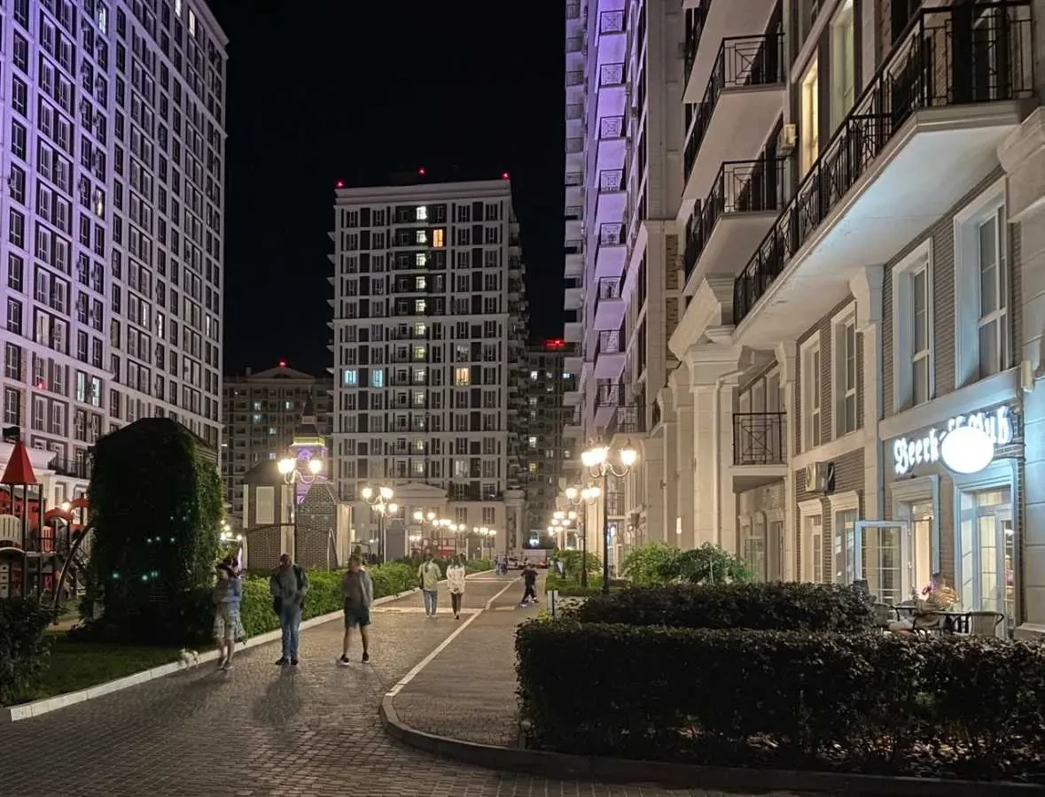 торгові площі Київ, Голосіївський, Михайла Максимовича 26 19