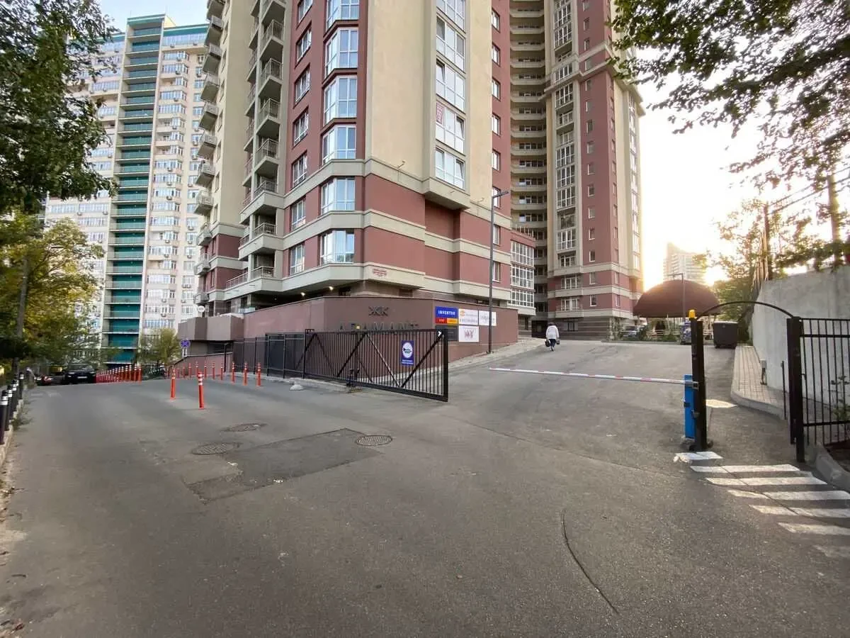 приміщення, будівлі Київ, Солом`янський, Митрополита Василя Липківсь.. 17