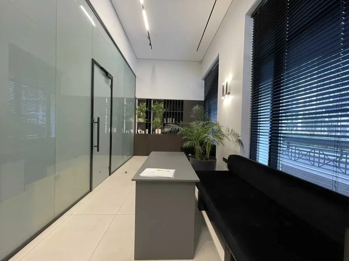 торгові площі Київ, Голосіївський, Михайла Максимовича 28 11