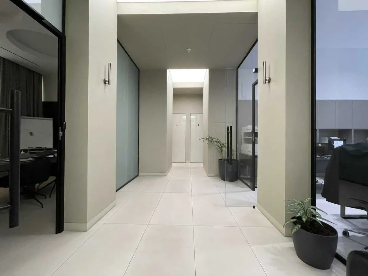 торгові площі Київ, Голосіївський, Михайла Максимовича 28 14