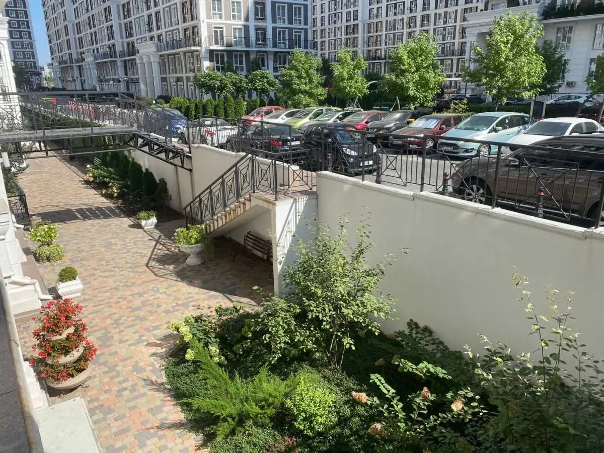 торгові площі Київ, Голосіївський, Михайла Максимовича 28 19