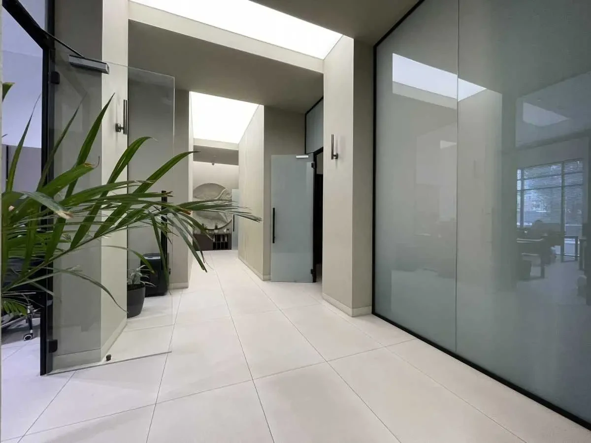 торгові площі Київ, Голосіївський, Михайла Максимовича 28 4