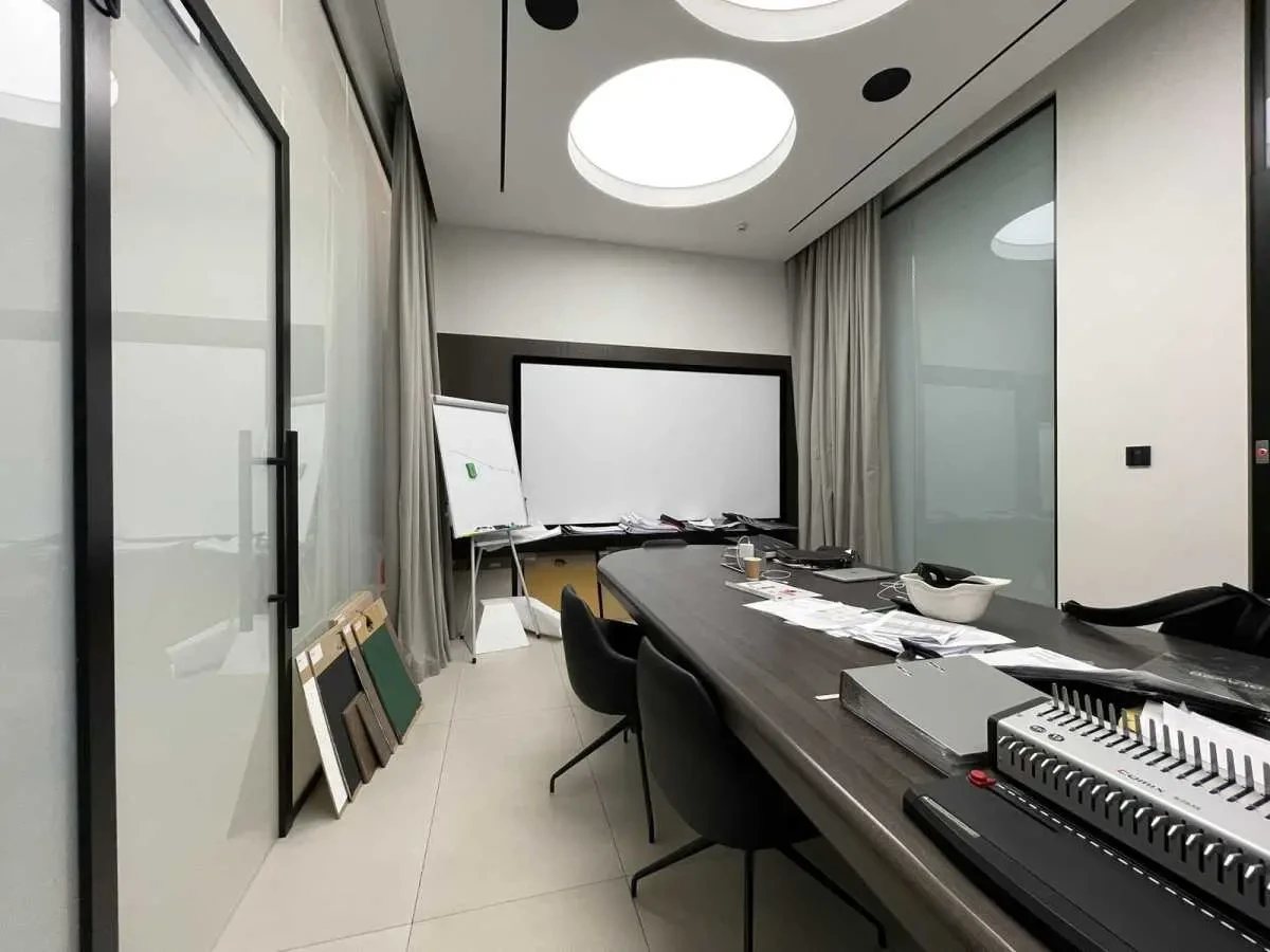 торгові площі Київ, Голосіївський, Михайла Максимовича 28 9