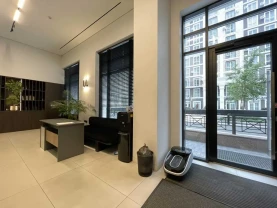 торгові площі Київ, Голосіївський, Михайла Максимовича 28