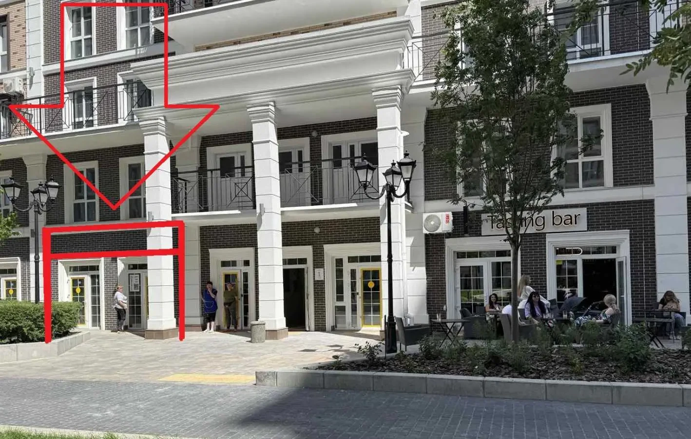 торгові площі Київ, Голосіївський, Михайла Максимовича 26