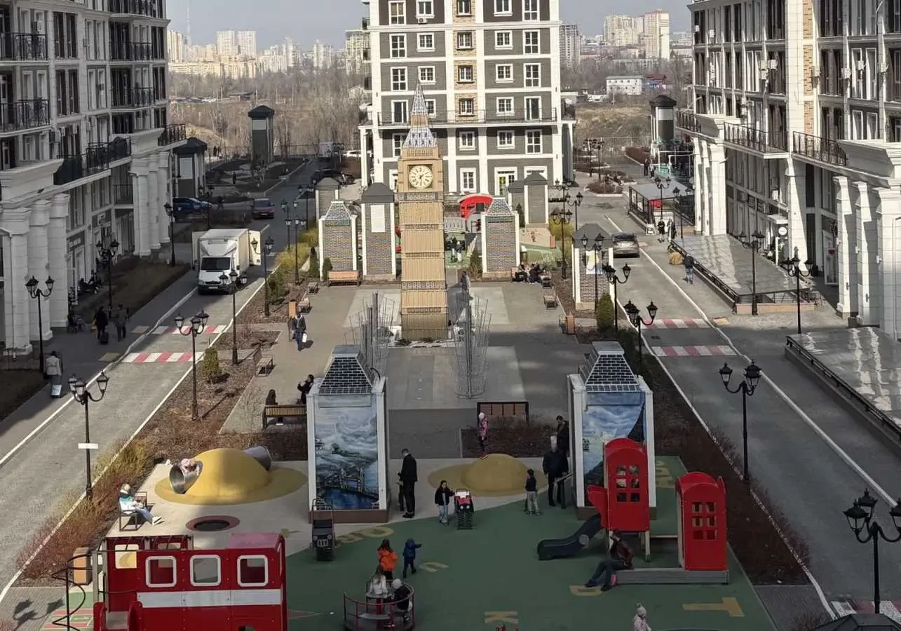 торгові площі Київ, Голосіївський, Михайла Максимовича 26 10