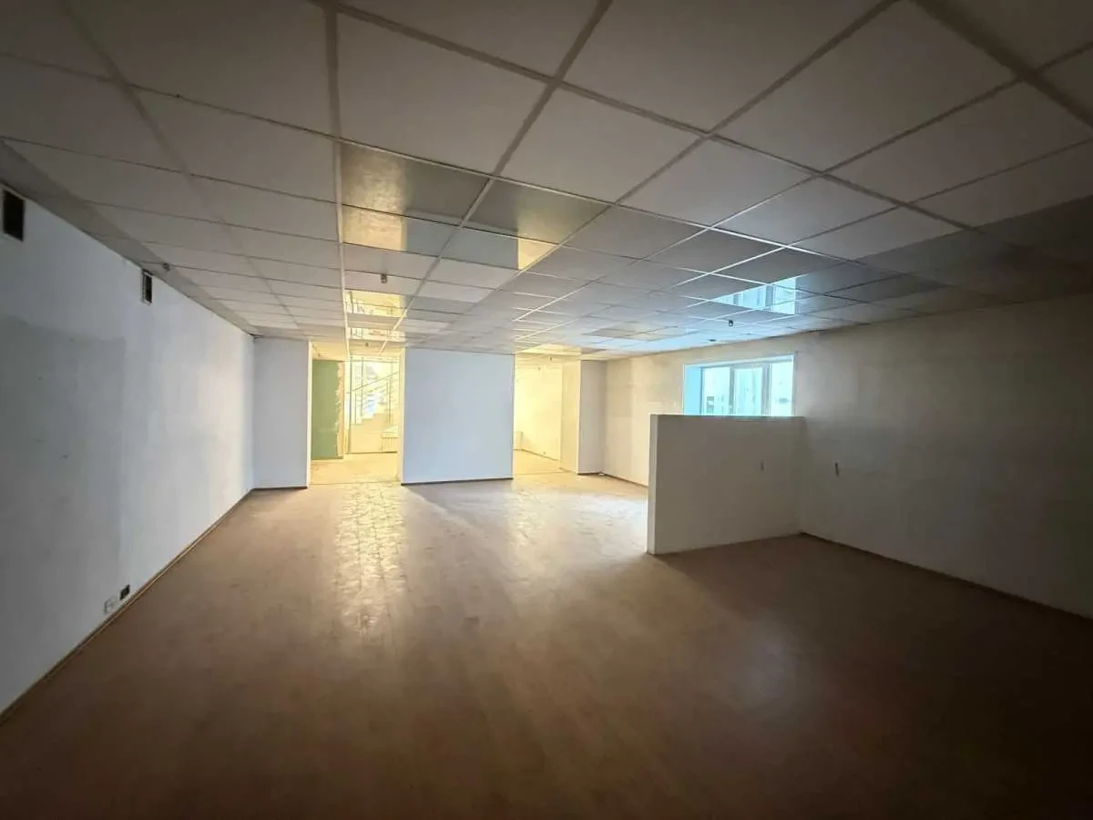 торгові площі Київ, Шевченківський, Павлівська 18 8