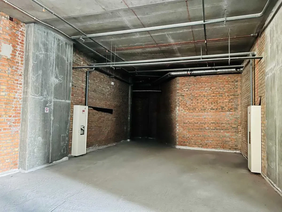 об’єкт сфери послуг Київ, Шевченківський, Берестейський 11 4