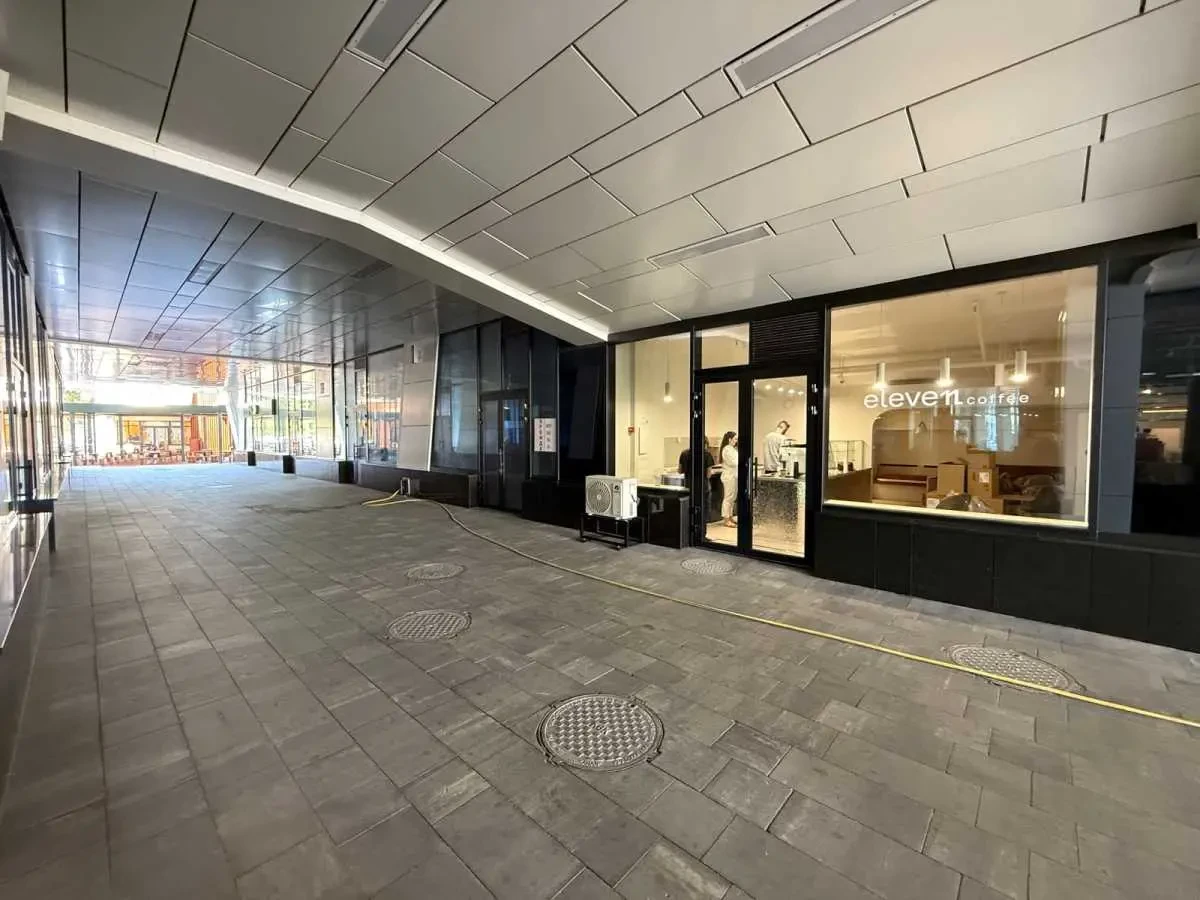 об’єкт сфери послуг Київ, Шевченківський, Берестейський 11 8