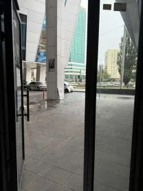 об’єкт сфери послуг Київ, Шевченківський, Берестейський 11