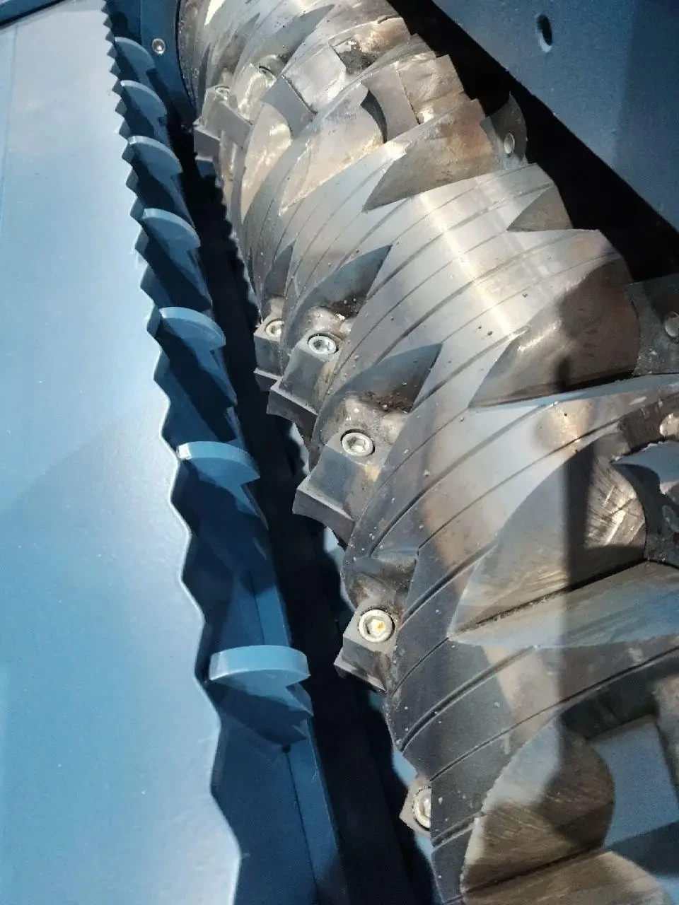 Дробилка для дерева Shark ES 15.2 8