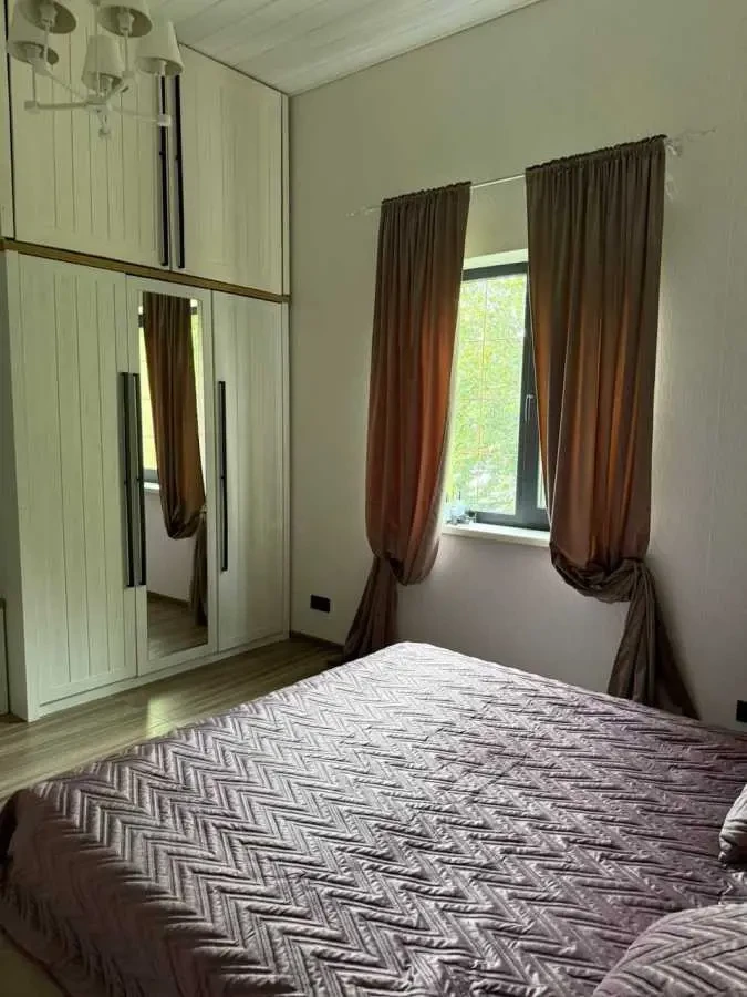 3-к будинок Вишгородський, Нові Петрівці, Будівельників 3