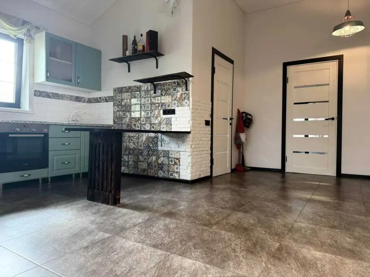 3-к будинок Вишгородський, Нові Петрівці, Будівельників 7