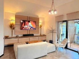 3-к будинок Вишгородський, Нові Петрівці, Будівельників