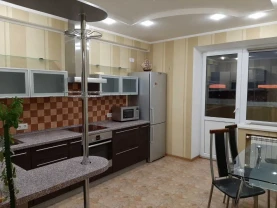 2-к квартира Броварський, Бровари, Грушевського 7