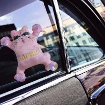 Игрушка кот Саймона в машину c вышивкой кошка царица розовый 01586