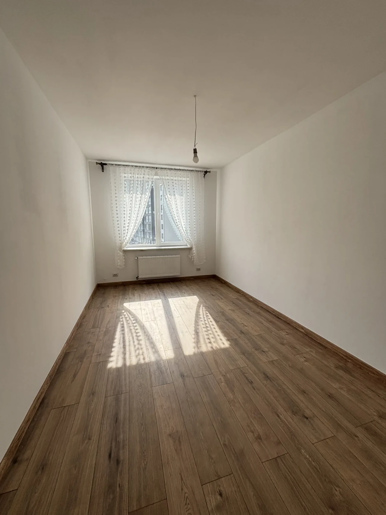 Перша здача 2-кім. квартири на вул..Роксоляни, м.Львів 8