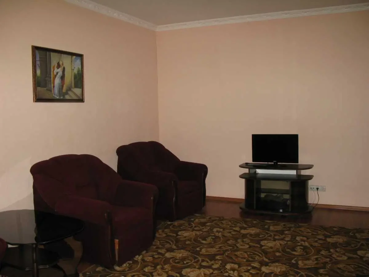 2-к квартира Київ, Голосіївський, Саперно-Слобідська 8