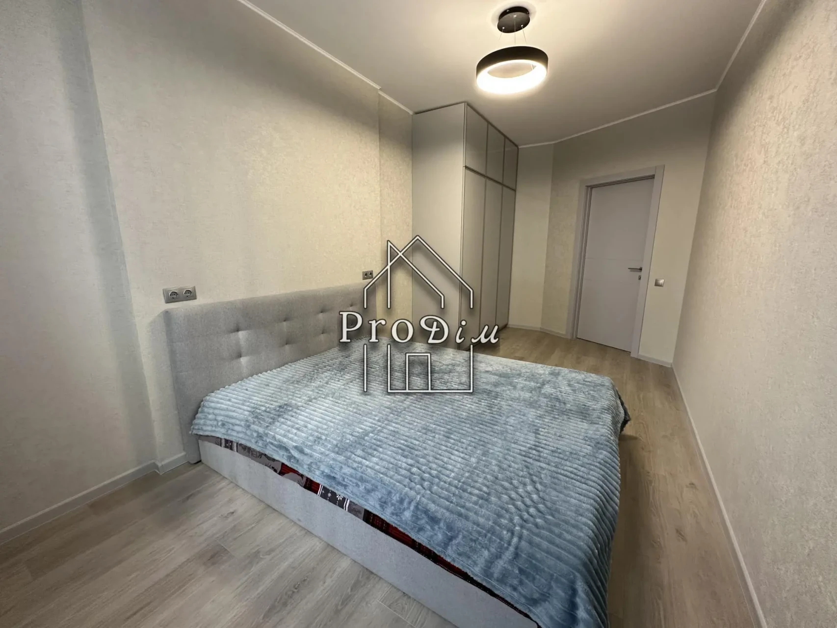 Продаж квартира 45 м2 Сім