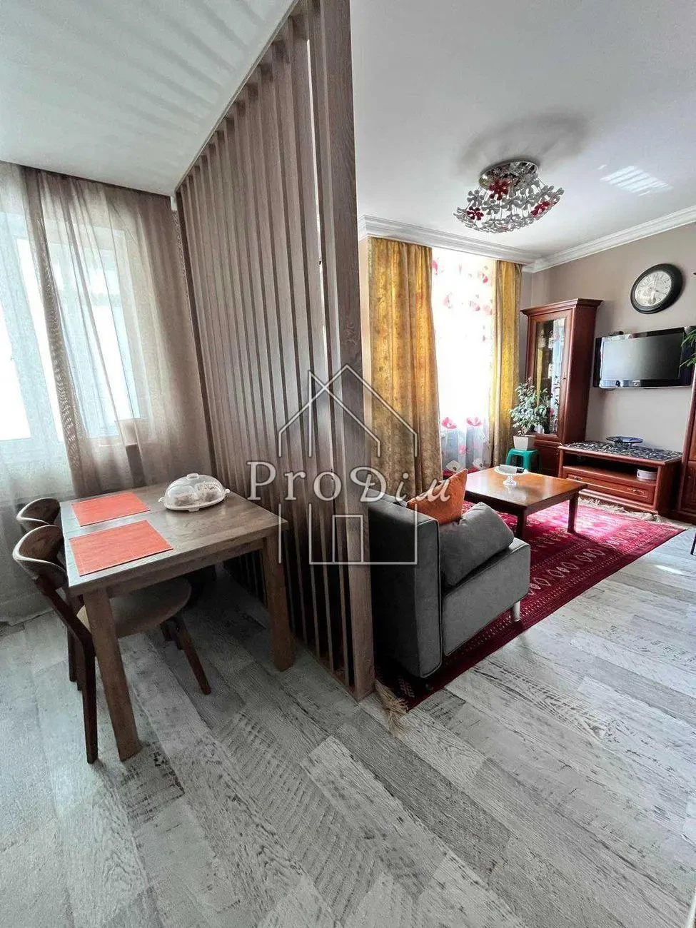 Продаж квартири ЖК 