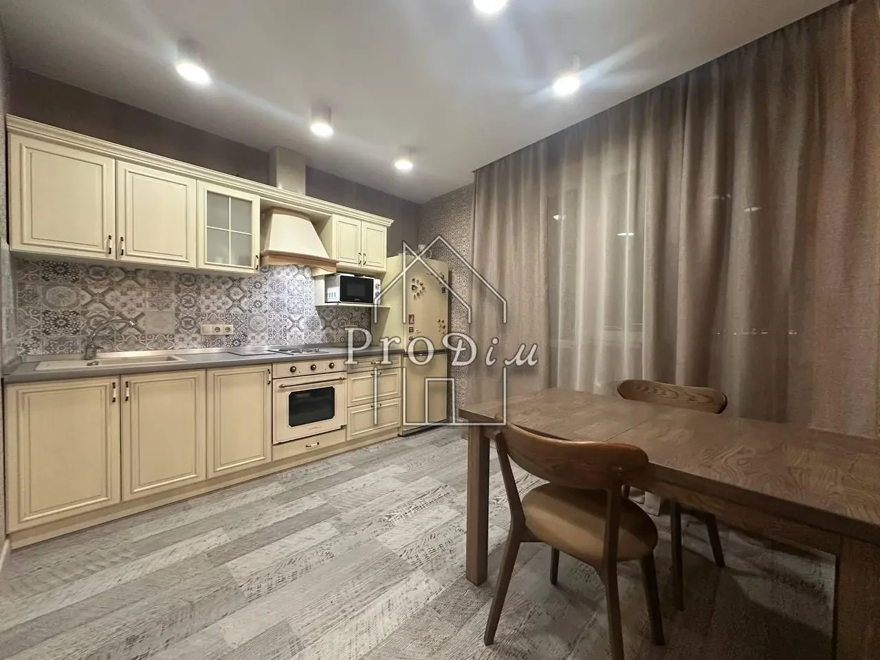 Продаж квартири ЖК 