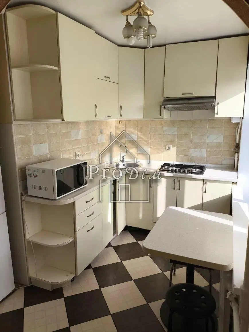 Оренда 1-кімнатної квартири на Печерську, бульвар Лесі Українки 9