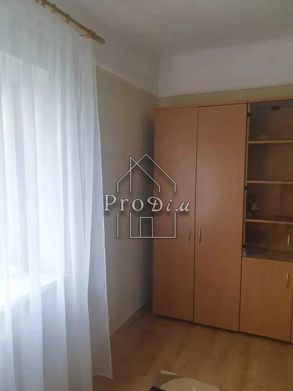 Оренда 2к квартира. Печерськ. Коновальця. Щорса 4