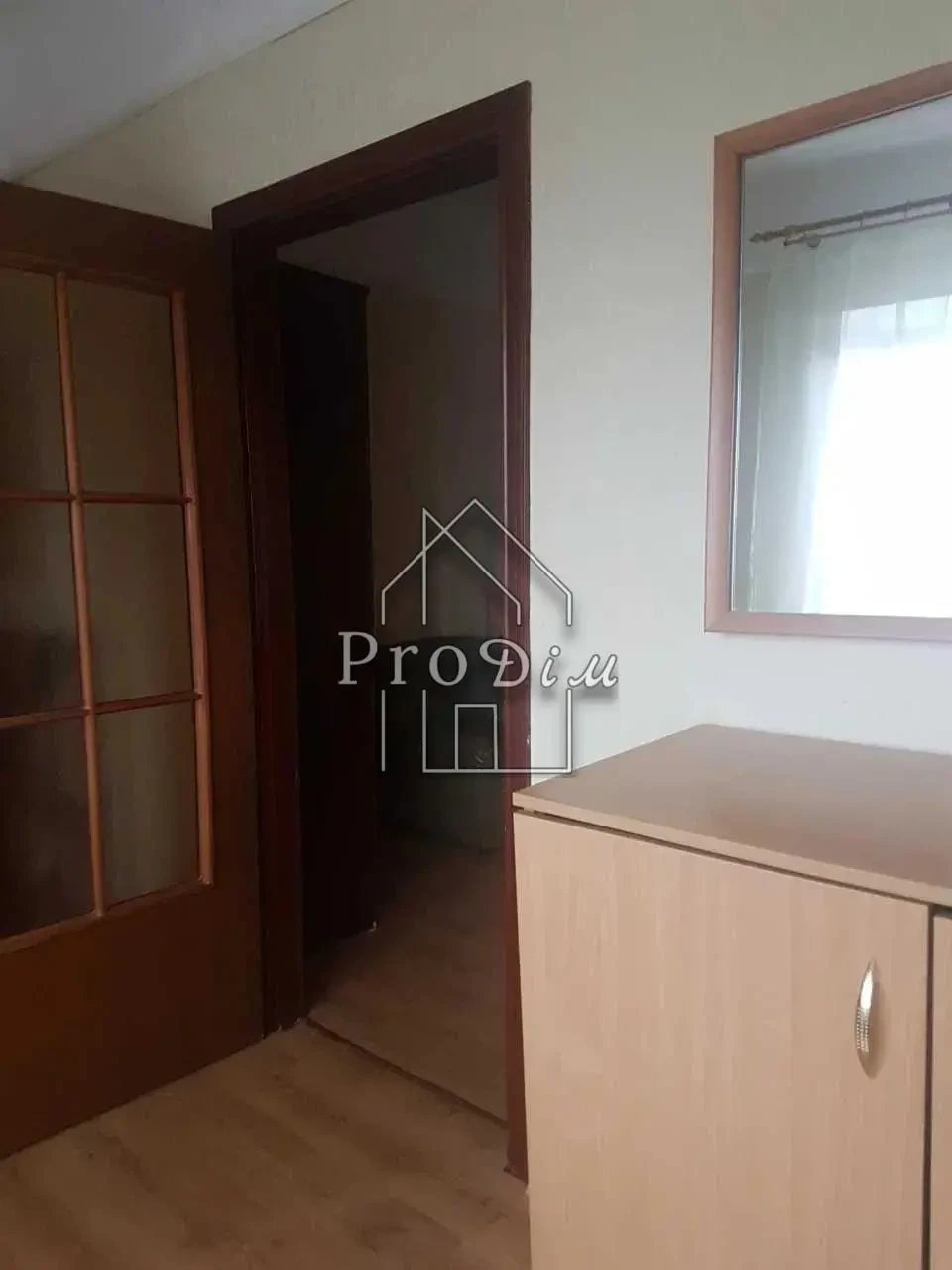 Оренда 2к квартира. Печерськ. Коновальця. Щорса 3