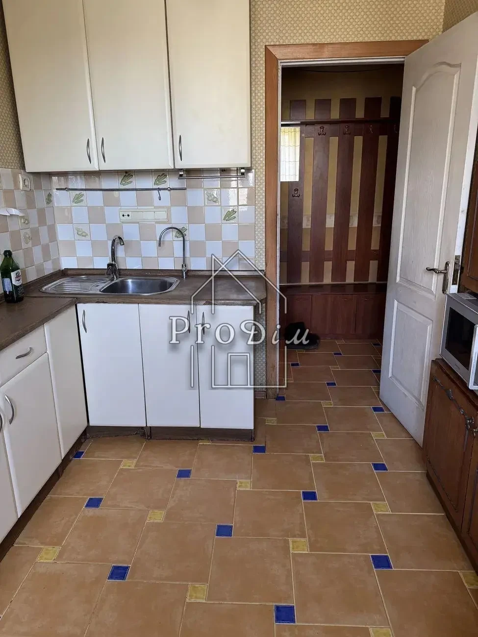 Оренда 3к квартира. Яновсього 2