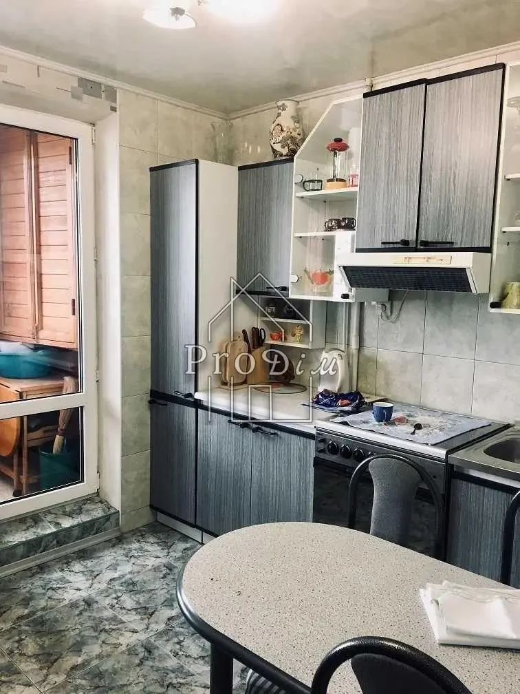 Оренда 2к квартири біля метро Чернігівська