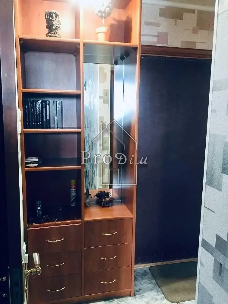 Оренда 2к квартири біля метро Чернігівська 4