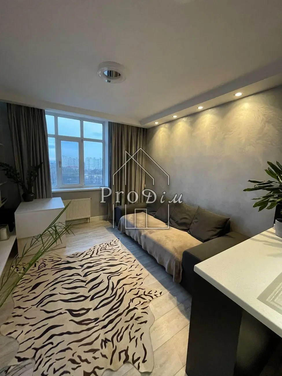 Здам в оренду квартиру з дизайнерським ремонтом, на Лобановського 4