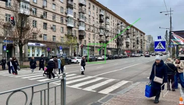 торгові площі Київ, Печерський, Велика Васильківська 132