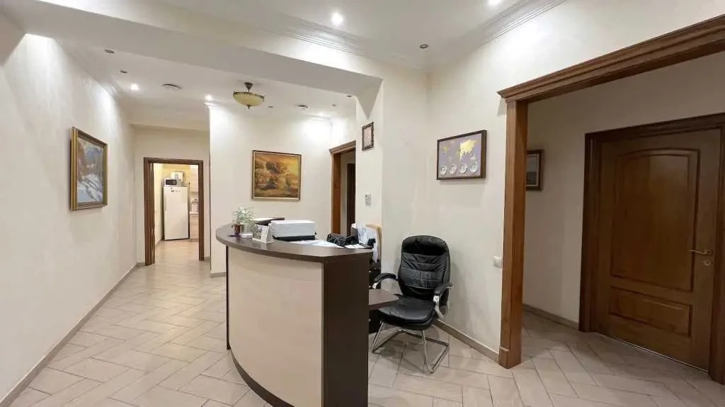 приміщення, будівлі Київ, Шевченківський, Львівська 13