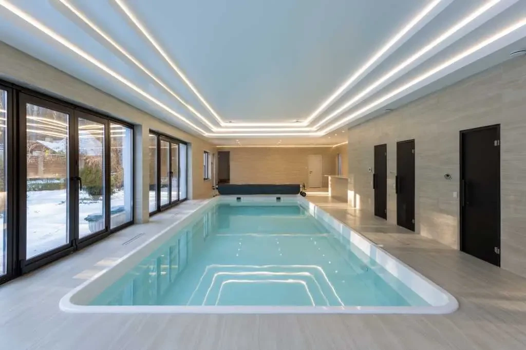 10-к будинок Бучанський, Стоянка, Осіння 17