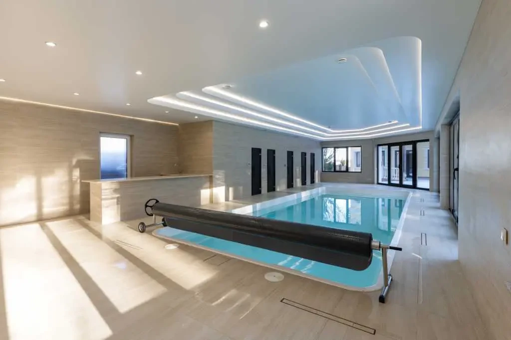 10-к будинок Бучанський, Стоянка, Осіння 17 5