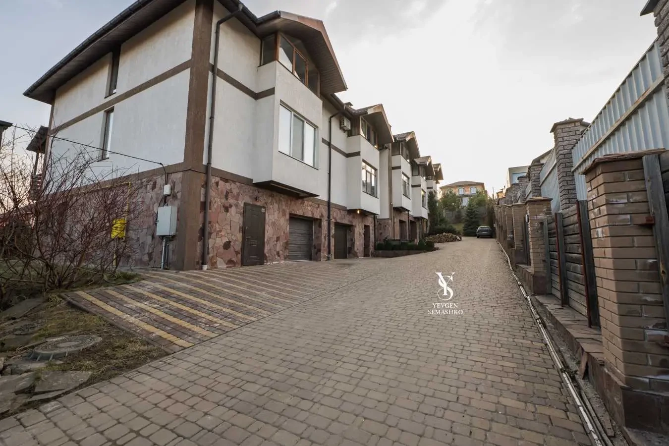 5-к таунхаус Обухівський, Лісники, Погребного 22