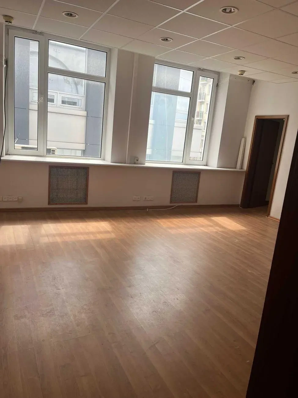 Оренда окремо стоячої будівлі в центрі міста, на Подолі. 4